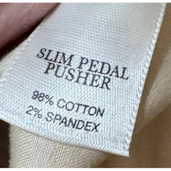 White House Black Market Women's Cream Slim Pedal Pusher Size 10 - Picture 9 of 16